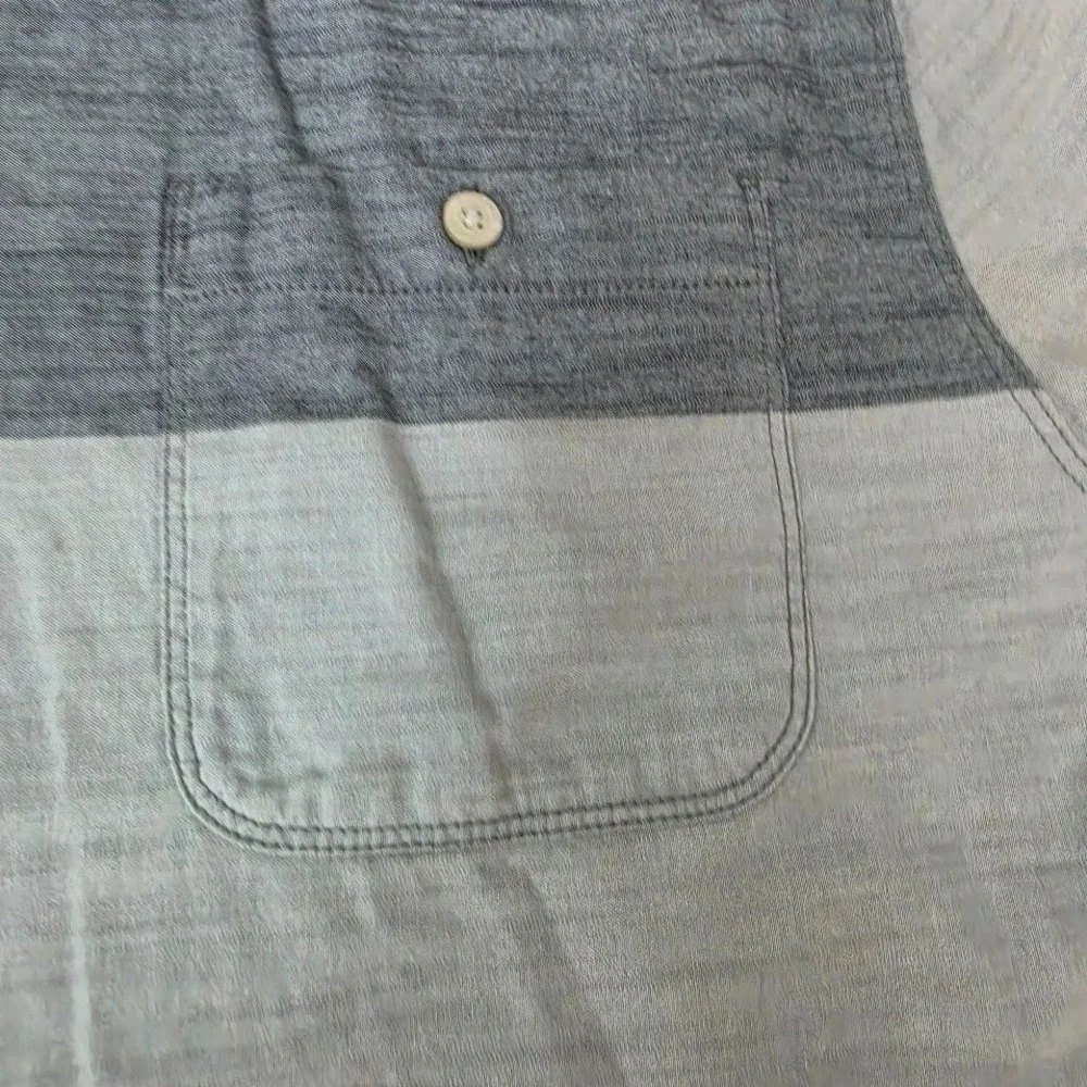 The North Face Color Block Mens Short Sleeve Button Down Shirt Gray Size Medium